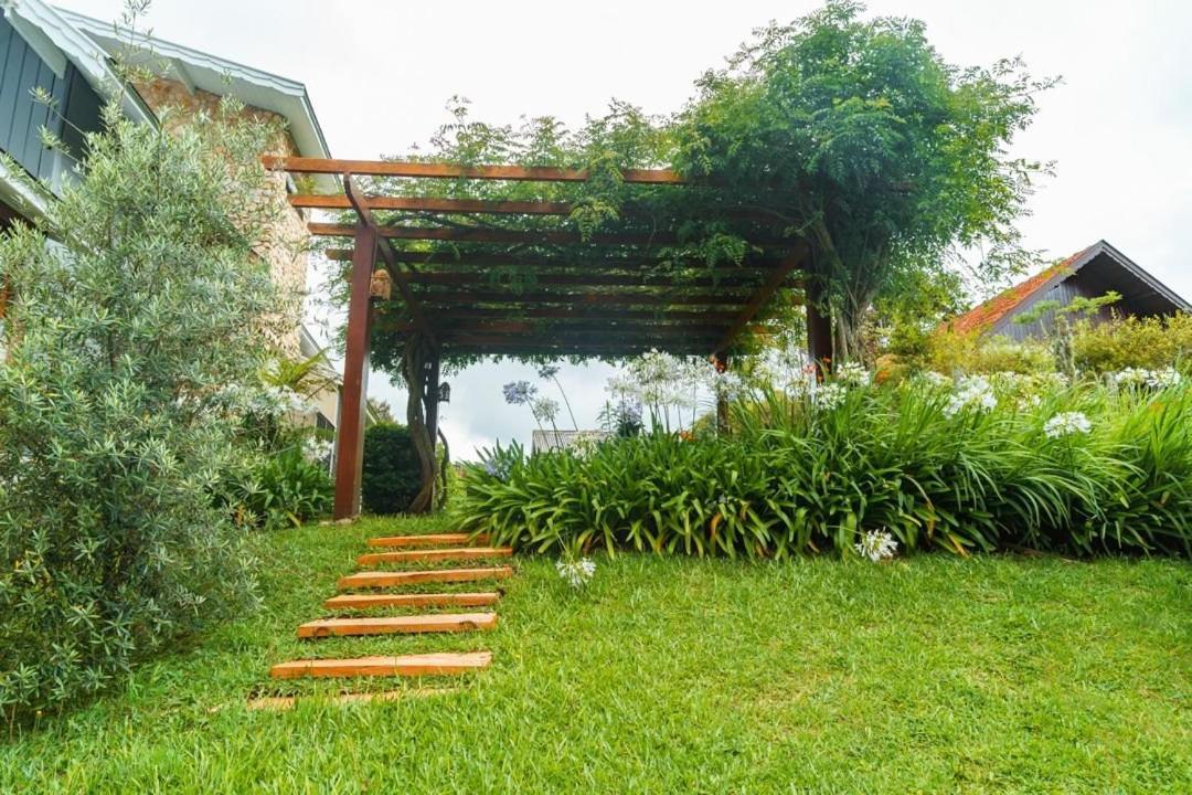 Casa de férias Amplo Quintal, 4q, 8min Do Parque Capivari Campos do Jordão
